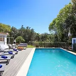 Сasa de vacaciones Relax Just Outside Recently Renovated By Renthousing