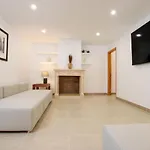 Relax Just Outside Recently Renovated By Renthousing Сasa de vacaciones Pollensa