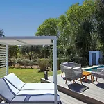 Relax Just Outside Recently Renovated By Renthousing Сasa de vacaciones