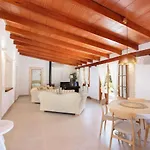 Relax Just Outside Recently Renovated By Renthousing *