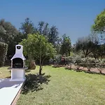 Relax Just Outside Recently Renovated By Renthousing Сasa de vacaciones *