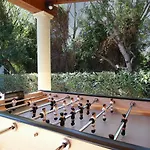 Relax Just Outside Recently Renovated By Renthousing Сasa de vacaciones