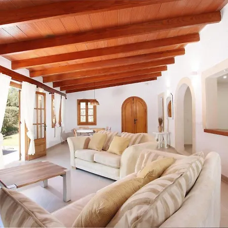 Relax Just Outside Recently Renovated By Renthousing Dom wakacyjny *