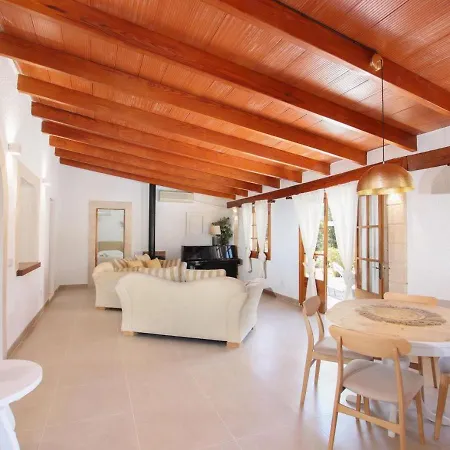 Relax Just Outside Recently Renovated By Renthousing *