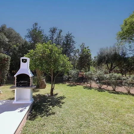 Relax Just Outside Recently Renovated By Renthousing Dom wakacyjny *