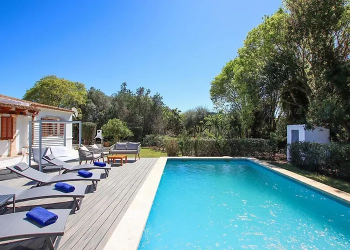 Vakantiehuis Relax Just Outside Recently Renovated By Renthousing