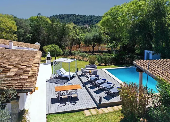 Relax Just Outside Recently Renovated By Renthousing