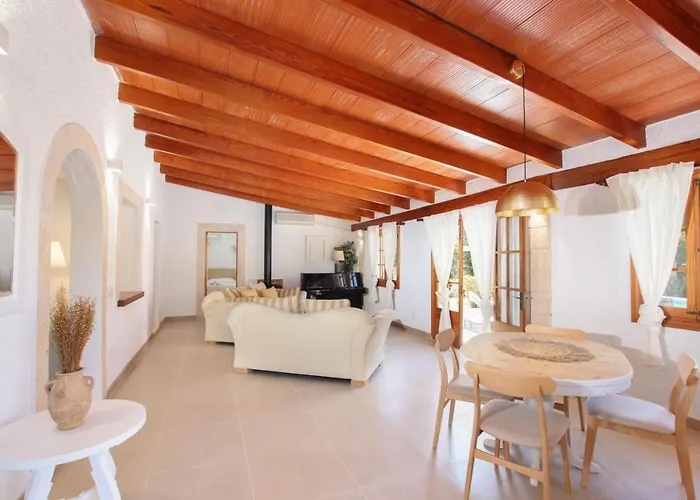 Relax Just Outside Recently Renovated By Renthousing *