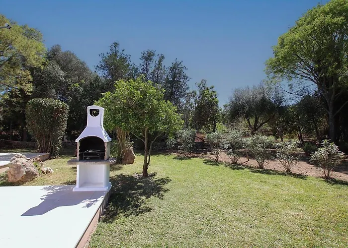 Relax Just Outside Recently Renovated By Renthousing Vakantiehuis *