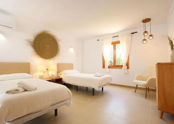 Vakantiehuis Relax Just Outside Recently Renovated By Renthousing *