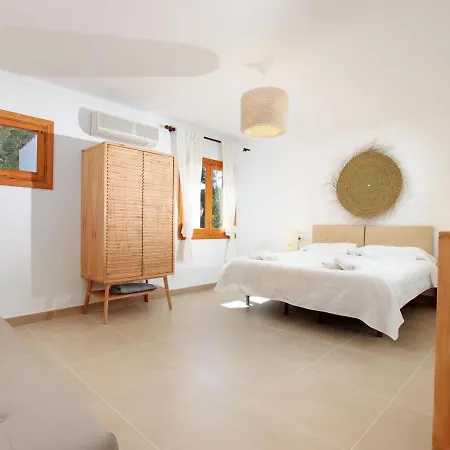 Relax Just Outside Recently Renovated By Renthousing Feriehus Pollença