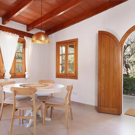 Relax Just Outside Recently Renovated By Renthousing Pollença