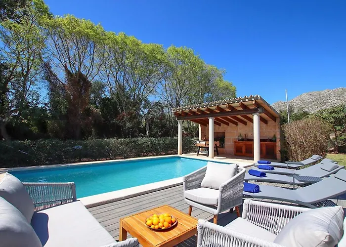 Relax Just Outside Recently Renovated By Renthousing Ferienhaus