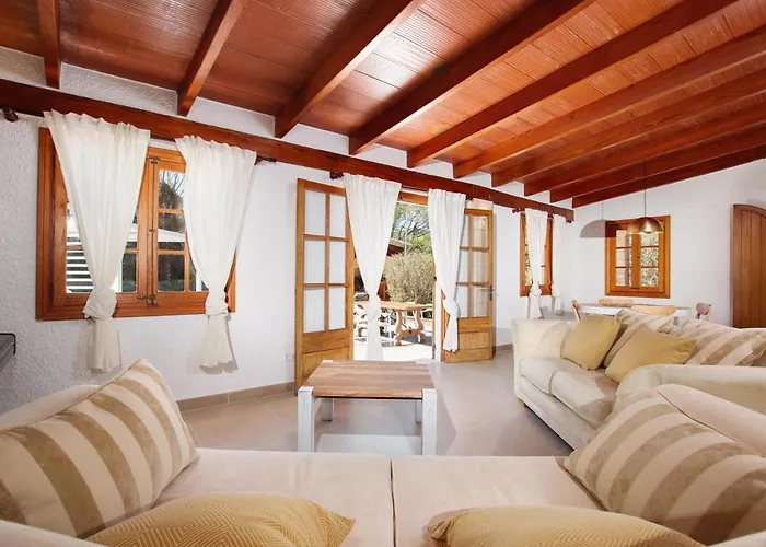 Relax Just Outside Recently Renovated By Renthousing Pollença